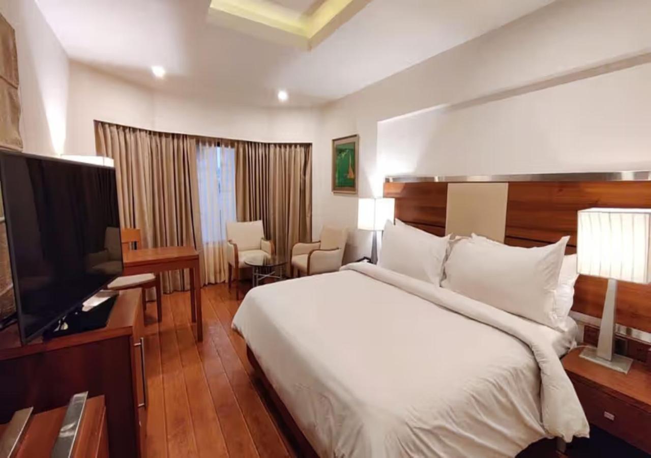 Hotel Pacafic Near Igi Airport New Delhi